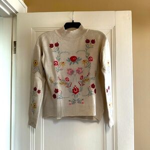 Mock-neck tan sweater with colorful embroidered flowers - Size S